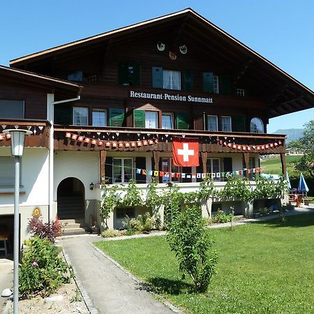 Hotel Restaurant Sunnmatt Aeschi Bei Spiez Exterior foto